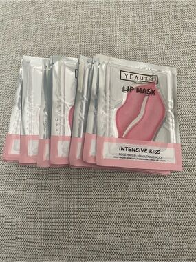 15 Intensive Kiss Pink Lip Mask - Hydrating Rosewater Treatment